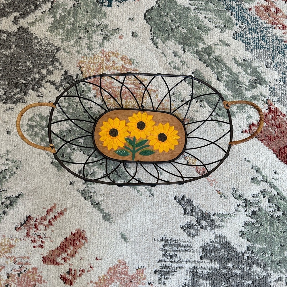 Beautiful Vintage Hand Crafted Painted Sunflower Wire Wooden Basket